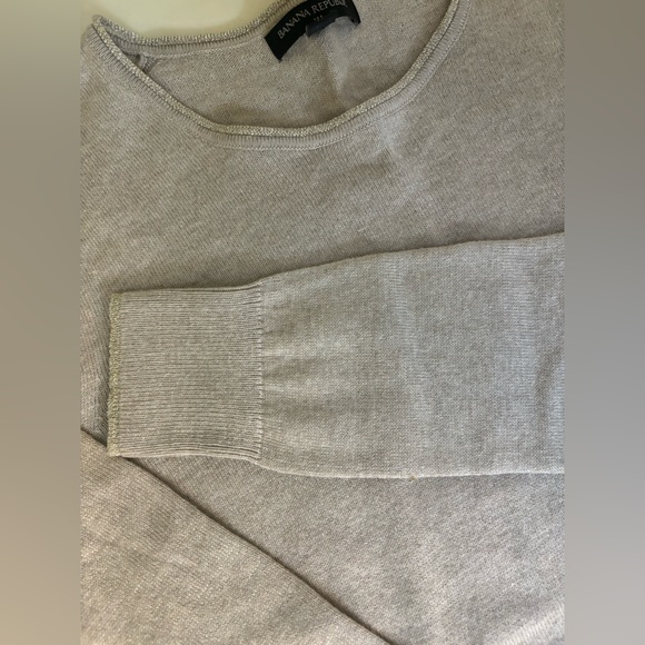 NWOT Beautiful Banana Republic sweater with gold trim. - Picture 5 of 12